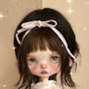 Meet your Posher, Queenie